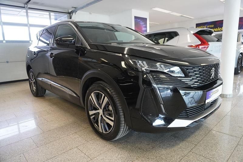 Gebraucht Peugeot 5008 131 PS (96 kW) 2021 Schwarz SUV