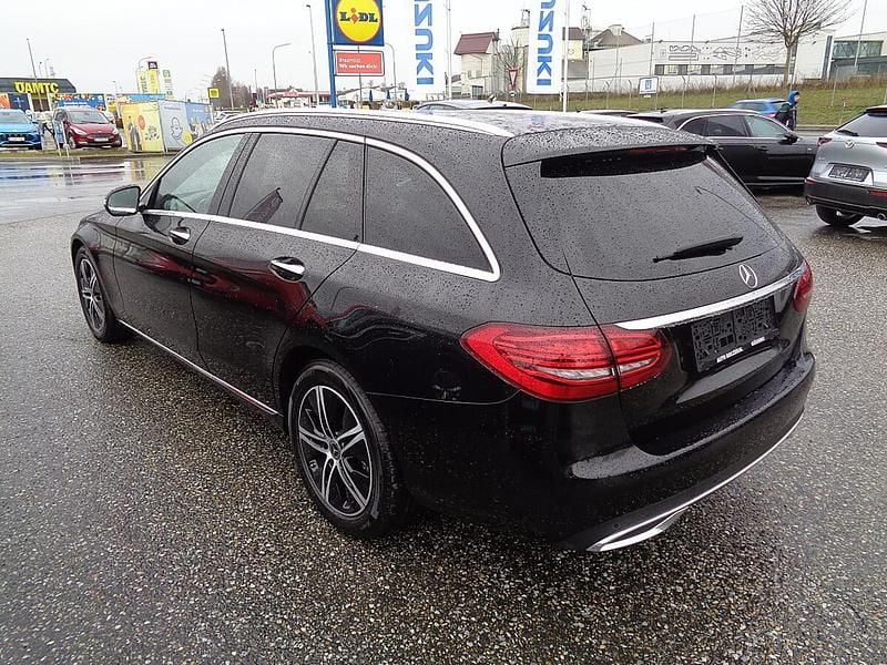 Gebraucht Mercedes C300 245 PS (180 kW) 2020 Schwarz Kombi