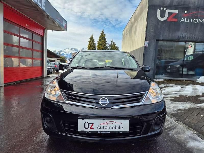 Gebraucht Nissan Tiida Visia 110 PS (80 kW) 2010 Schwarz Kleinwagen