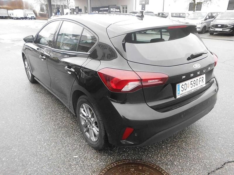 Gebraucht Ford Focus Cool & Connect 101 PS (74 kW) 2022 Schwarz Limousine