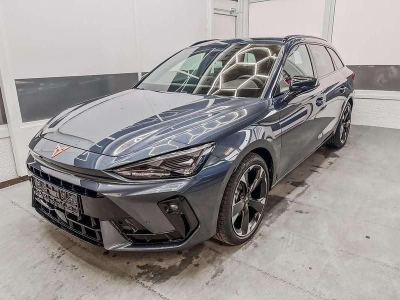 Neu Cupra Leon 150 PS (110 kW) 2025 Grau Kombi