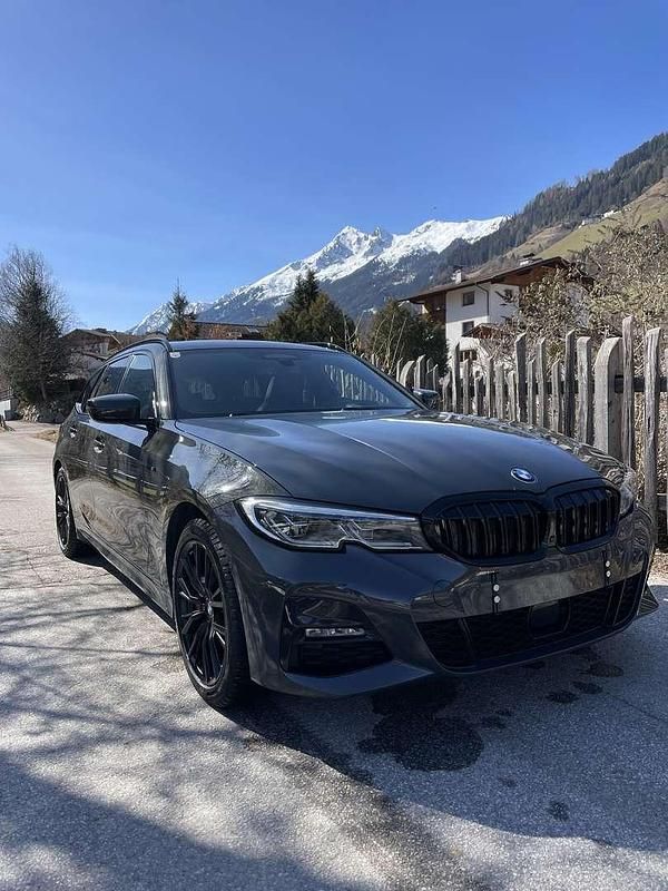 Gebraucht BMW 330 M Sport 184 PS (135 kW) 2020 Kombi