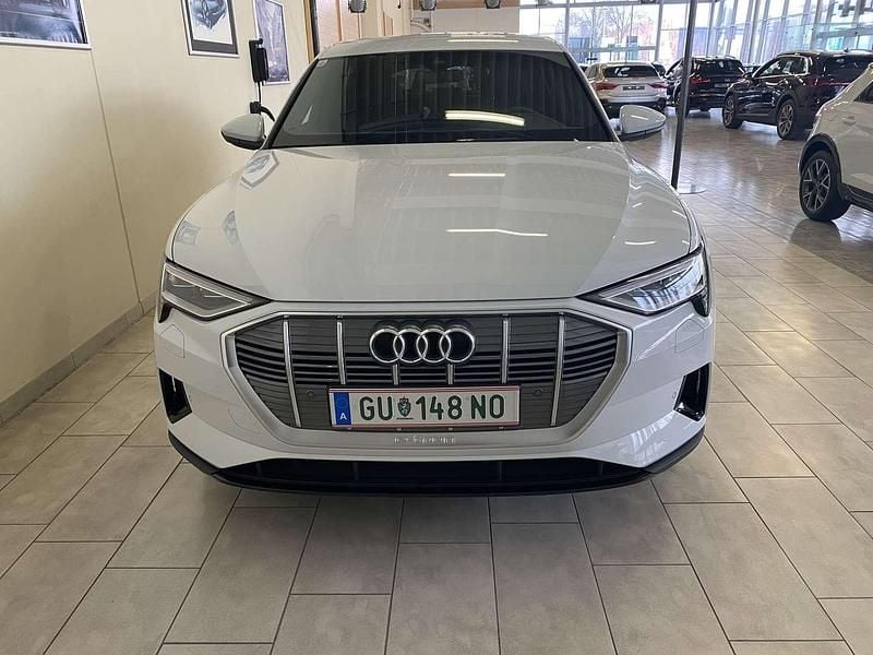 Gebraucht Audi e-tron Business 230 kW (313 PS) 2022 SUV