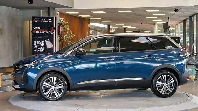 Gebraucht Peugeot 5008 Allure 131 PS (96 kW) 2024 Blau SUV