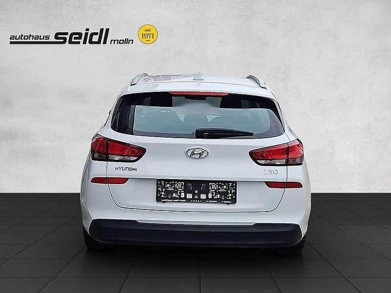 Gebraucht Hyundai i30 110 PS (80 kW) 2021 Weiß Kombi