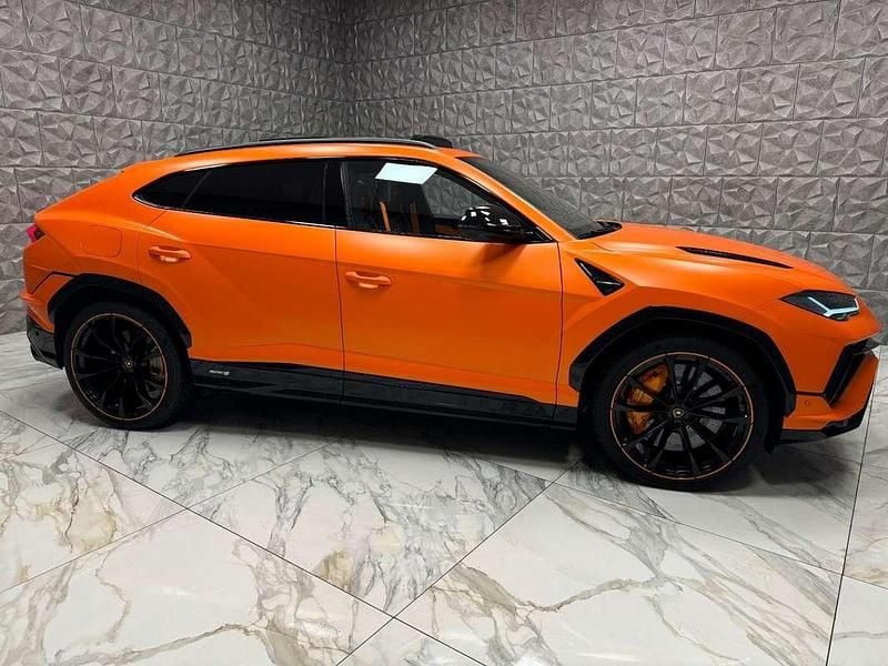 Neu Lamborghini Urus 666 PS (489 kW) 2025 Orange SUV
