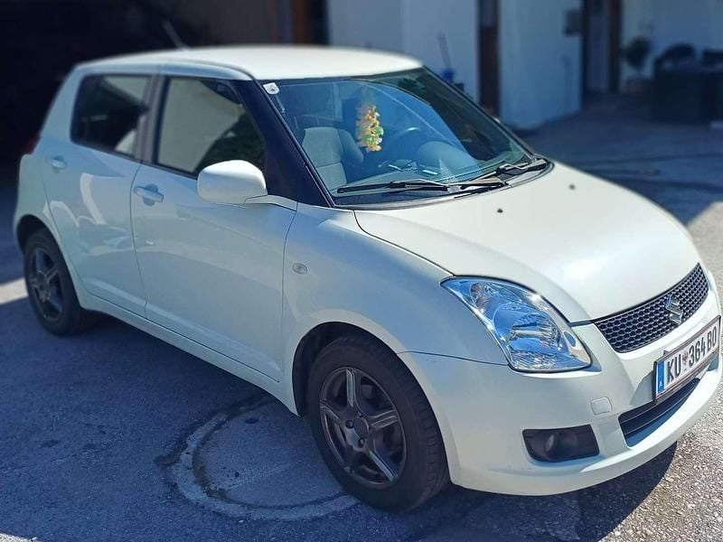 Weiß Gebraucht 2009 Suzuki Swift GL Kleinwagen | € 2.800 (Fairer Preis) - Bild 1/4