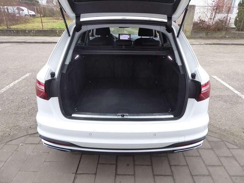 Gebraucht Audi A4 163 PS (119 kW) 2022 Weiß Kombi