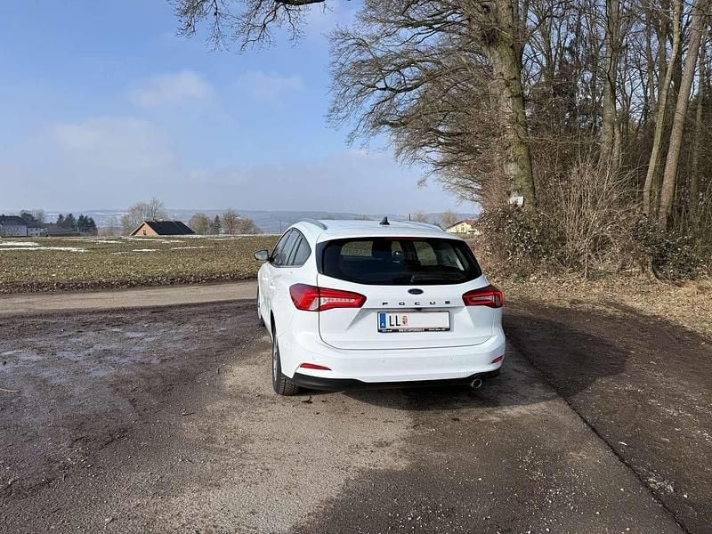 Gebraucht Ford Focus Active X 120 PS (88 kW) 2021 Weiß Kombi