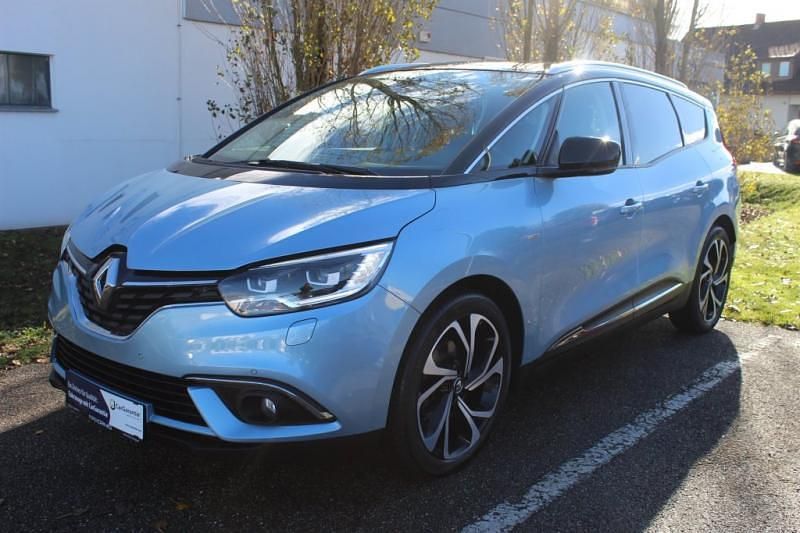 Blau Gebraucht 2017 Renault Scénic IV Bose Edition Van / Kleinbus | € 9.900 (Etwas zu teuer) - Bild 1/4
