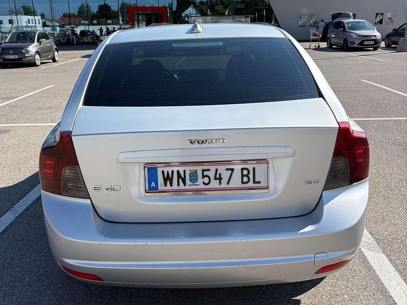 Gebraucht Volvo S40 110 PS (80 kW) 2008 Silber Limousine