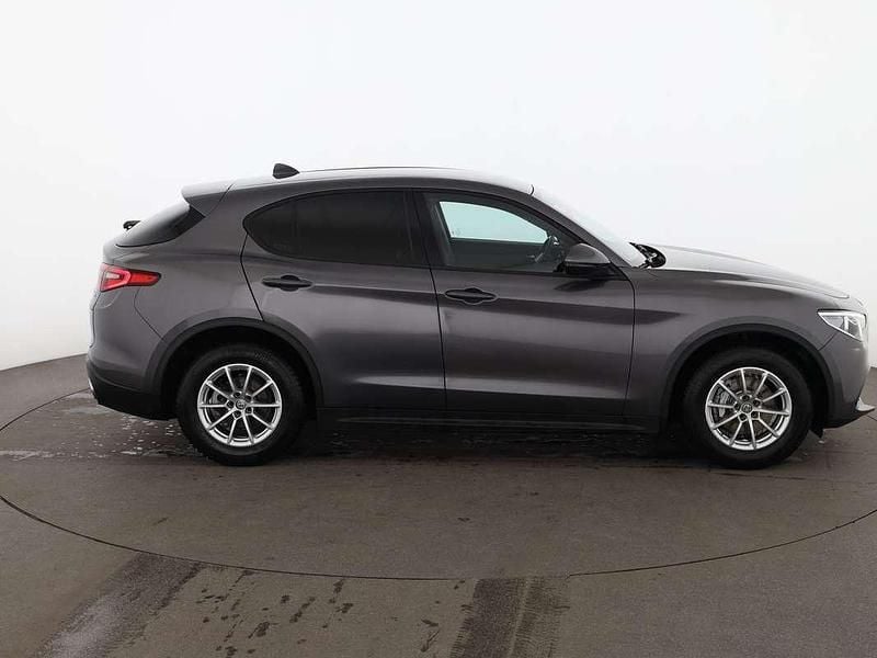 Gebraucht Alfa Romeo Stelvio 150 PS (110 kW) 2017 Grau SUV