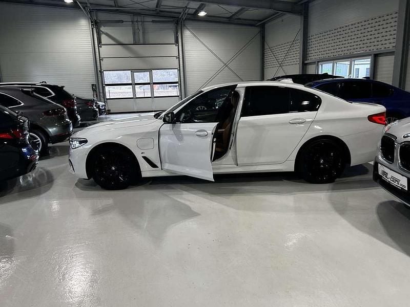 Gebraucht BMW 530e M Sport 258 PS (189 kW) 2019 Weiß Limousine