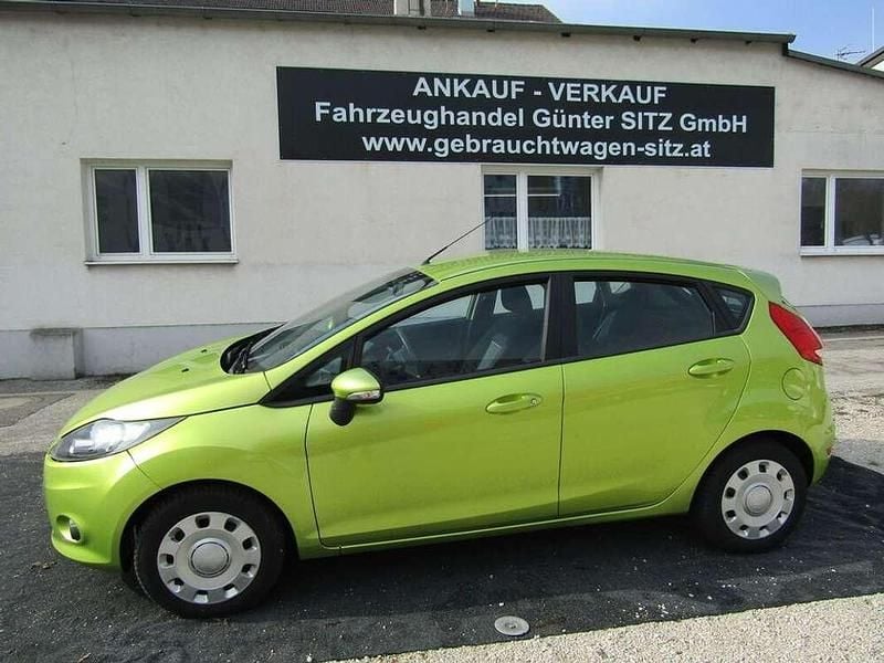 Gebraucht Ford Fiesta Trend 60 PS (44 kW) 2010 Grün Kleinwagen