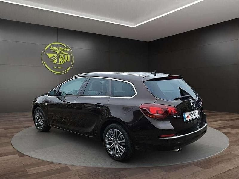 Gebraucht Opel Astra 140 PS (102 kW) 2015 Braun Kombi