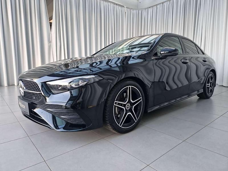Gebraucht Mercedes A180 AMG line 136 PS (100 kW) 2024 Schwarz Limousine