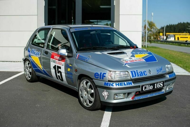 Gebraucht Renault Clio 135 PS (99 kW) 1992 Silber Kleinwagen