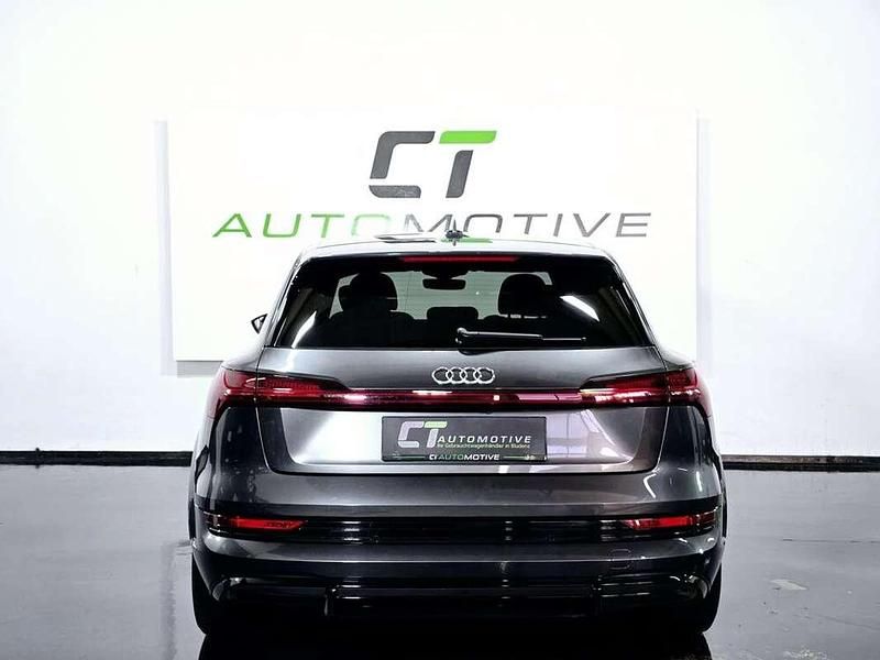 Gebraucht Audi e-tron Ambiente 369 kW (503 PS) 2021 Grau SUV