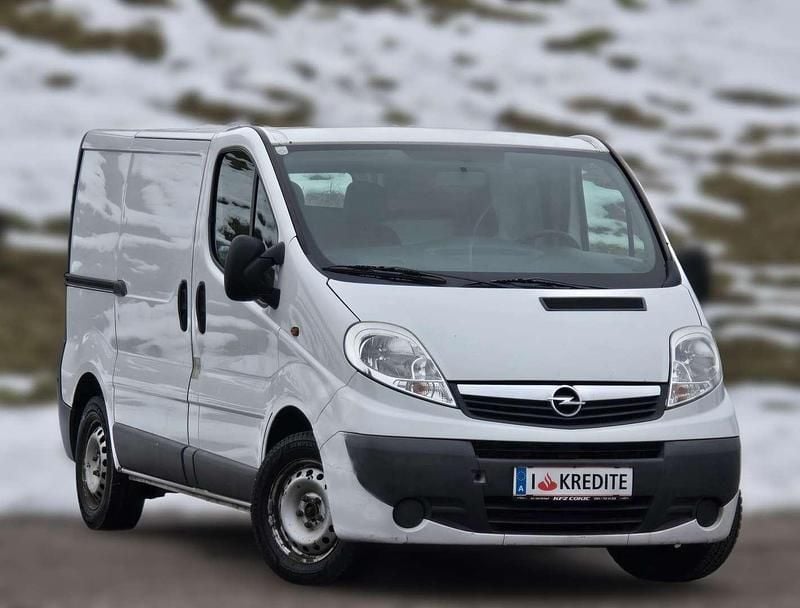 Gebraucht Opel Vivaro 114 PS (83 kW) 2013 Weiß Van / Kleinbus