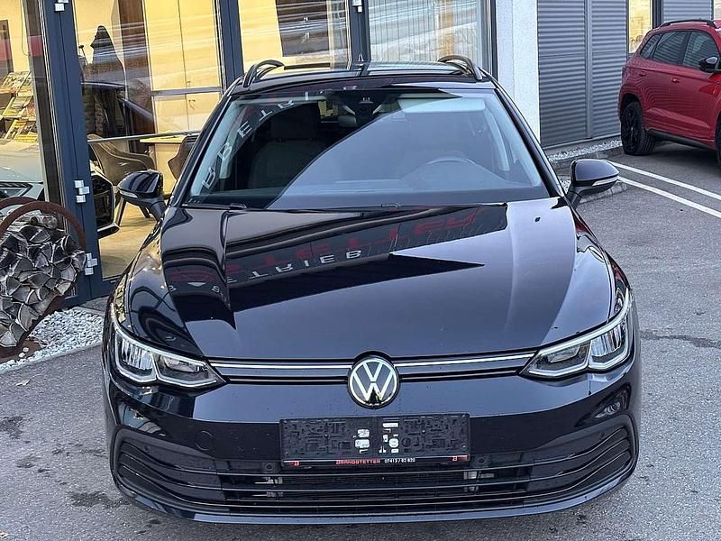 Gebraucht VW Golf VIII Life 150 PS (110 kW) 2023 Schwarz Kombi