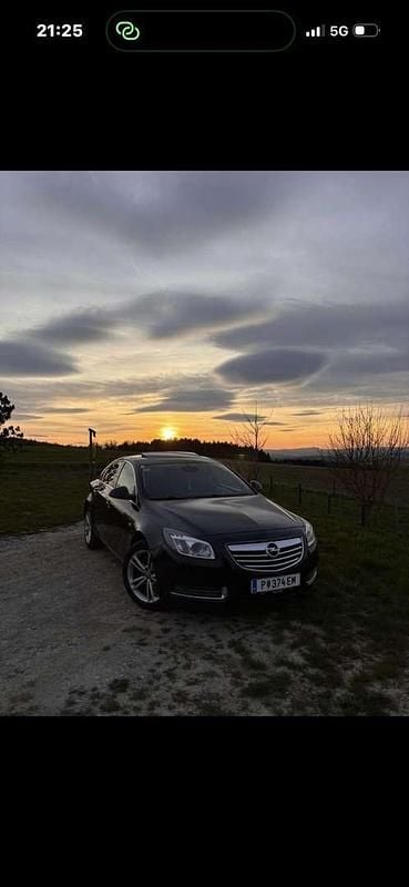 Gebraucht Opel Insignia 131 PS (96 kW) 2010 Schwarz Limousine