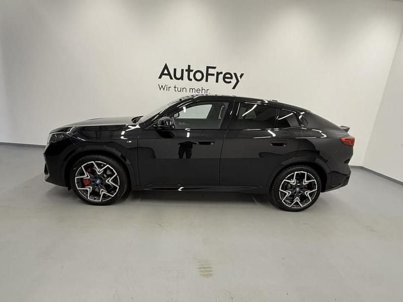 Gebraucht BMW iX2 Luxury Line 225 kW (306 PS) 2025 Schwarz SUV