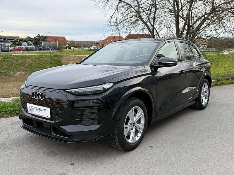 Gebraucht Audi Q6 e-tron Business 284 kW (387 PS) 2024 Schwarz  metallicperleffektno SUV