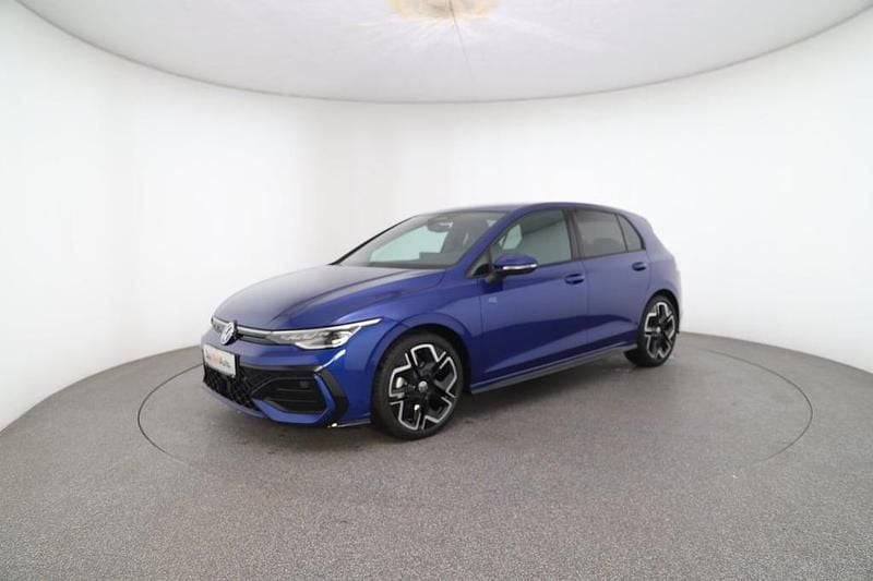 Mittelblau metallic Gebraucht 2025 VW Golf VIII Sport Limousine | € 35.860 - Bild 1/4