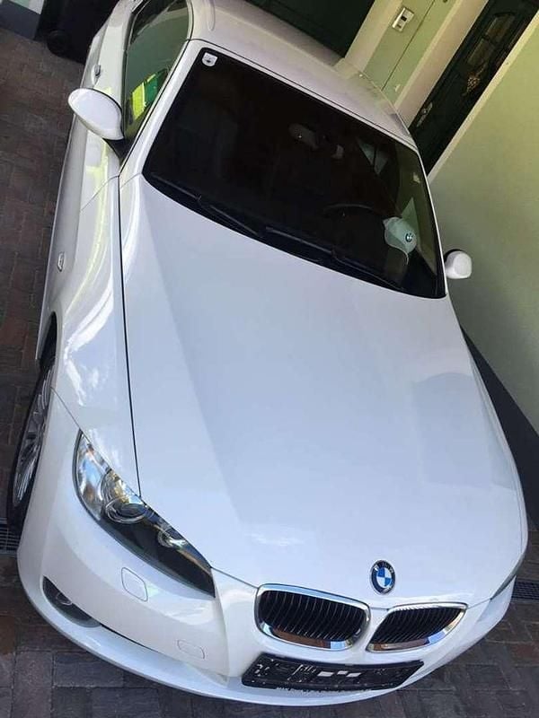 Gebraucht BMW 320 Cabriolet 170 PS (125 kW) 2009 Weiß Cabrio