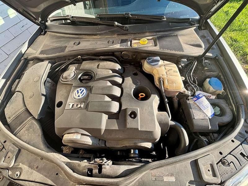 Gebraucht VW Passat 131 PS (96 kW) 2002 Silber Kombi
