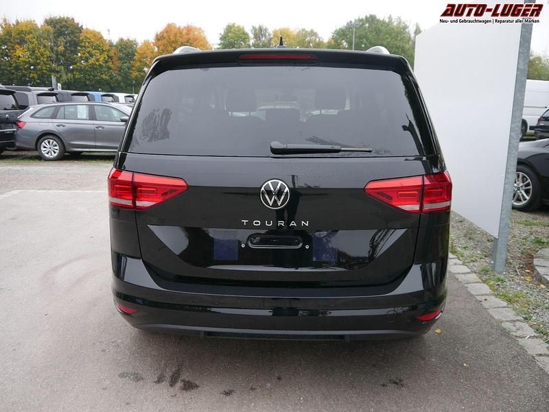 Neu VW Touran Comfortline 150 PS (110 kW) 2026 Grenadilla schwarz metallic Van / Kleinbus