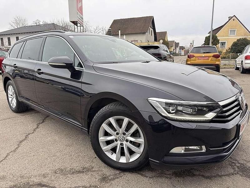 Schwarz Gebraucht 2018 VW Passat Comfortline Kombi | € 16.490 (Guter Preis) - Bild 1/4