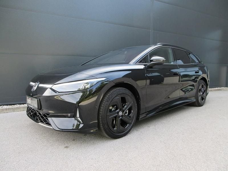 Schwarz metallic Neu 2025 VW ID.7 GTX Kombi | € 59.990 (Fairer Preis) - Bild 1/4