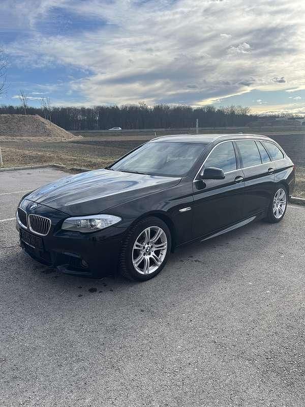 Gebraucht BMW 520 184 PS (135 kW) 2012 Schwarz Kombi