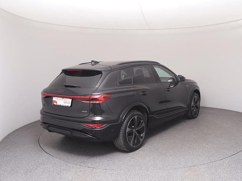 Gebraucht Audi Q6 e-tron 284 kW (387 PS) 2025 Schwarz  metallicperleffektno SUV