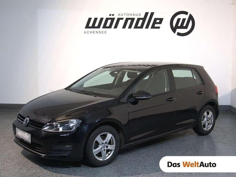 Schwarz normal Gebraucht 2012 VW Golf VII Trendline Limousine | € 12.850 - Bild 1/4