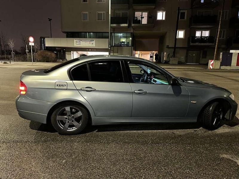 Gebraucht BMW 318 143 PS (105 kW) 2007 Limousine