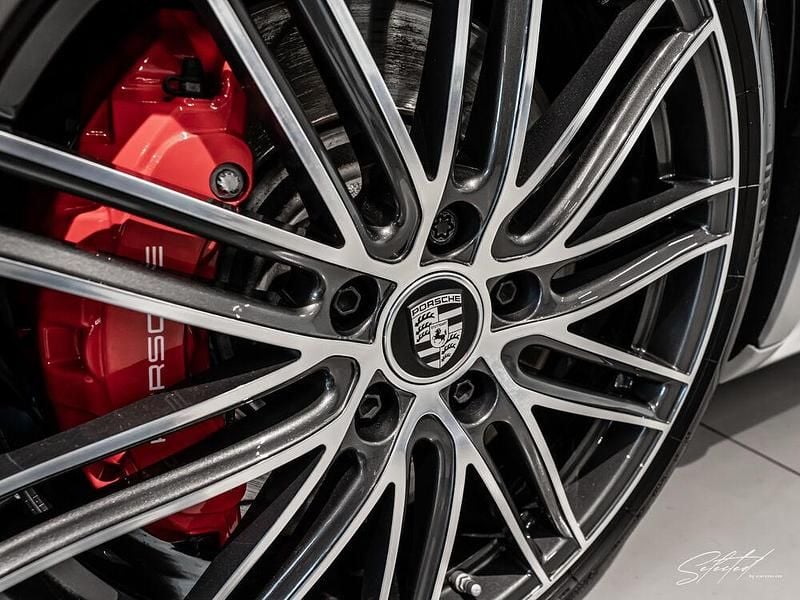 Gebraucht Porsche Panamera 4S Sport Turismo 560 PS (411 kW) 2024 Grau Limousine