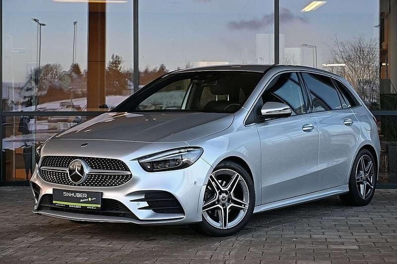 Gebraucht Mercedes B200 AMG line 150 PS (110 kW) 2020 Silber Van / Kleinbus