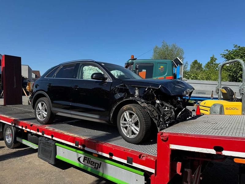 Gebraucht Audi Q3 Design 120 PS (88 kW) 2016 Schwarz SUV