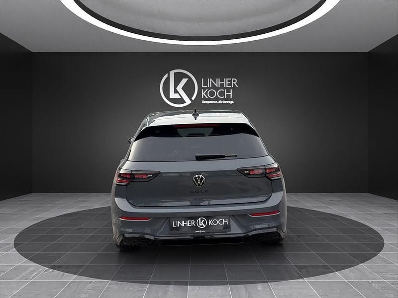 Neu VW Golf VIII Sport 115 PS (84 kW) 2026 Mittelgrau  metallic