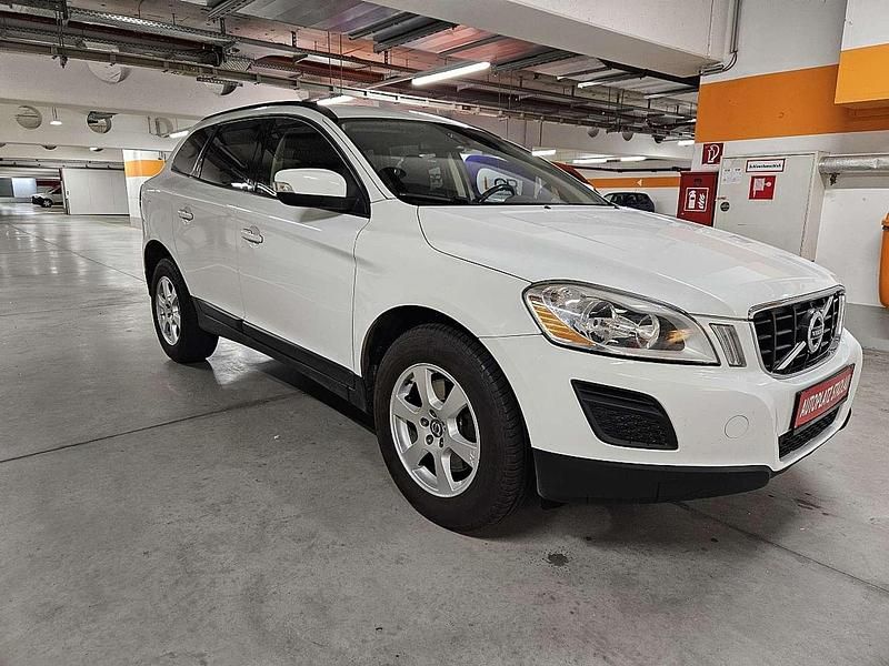 Gebraucht Volvo XC60 Kinetic 163 PS (119 kW) 2011 Weiß SUV