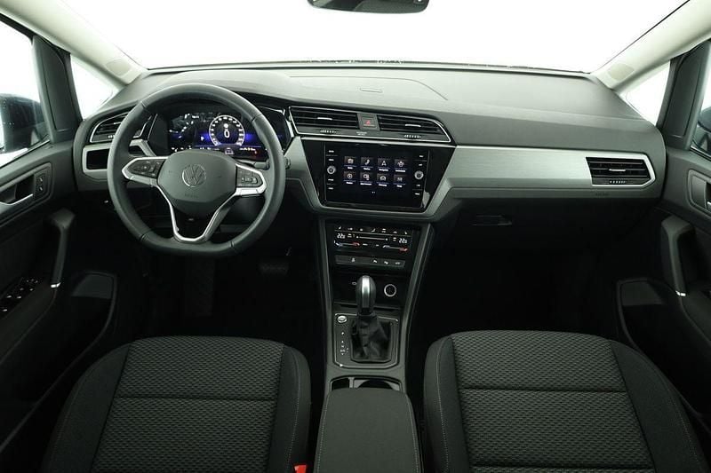 Neu VW Touran Comfortline 150 PS (110 kW) 2025 Van / Kleinbus