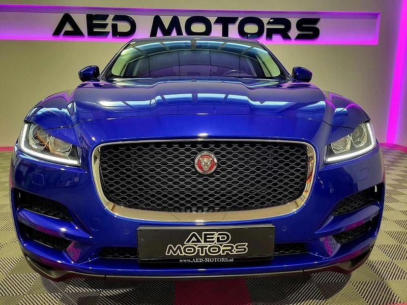 Gebraucht Jaguar F-Pace Pure 179 PS (131 kW) 2017 Blau SUV