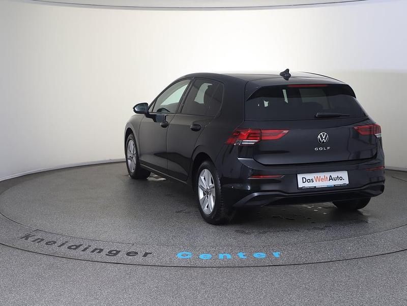 Gebraucht VW Golf VIII Life 116 PS (85 kW) 2023 Schwarz  metallicperleffektno Limousine