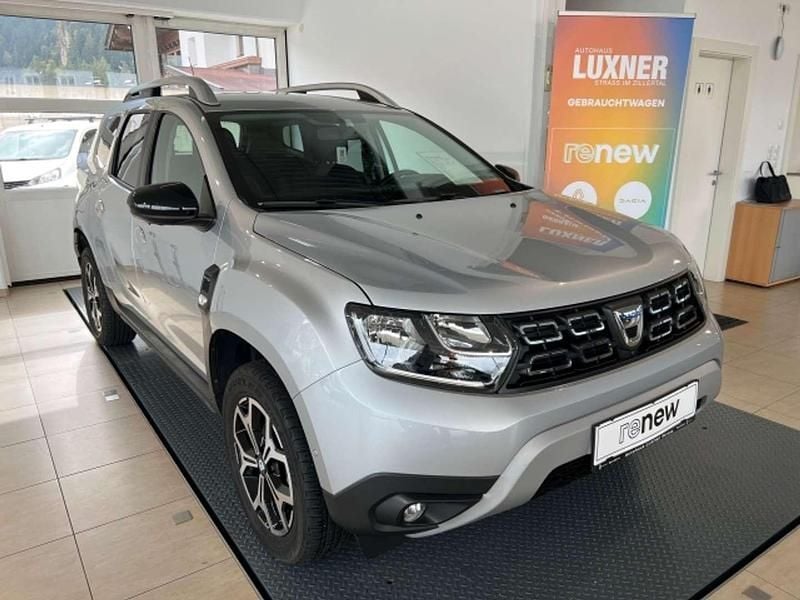 Grau Gebraucht 2020 Dacia Duster Celebration SUV | € 19.990 (Fairer Preis) - Bild 1/4