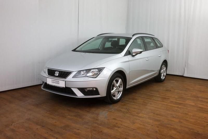 Hellgrau metallic Gebraucht 2017 Seat Leon Reference Kombi | € 9.990 (Fairer Preis) - Bild 1/4