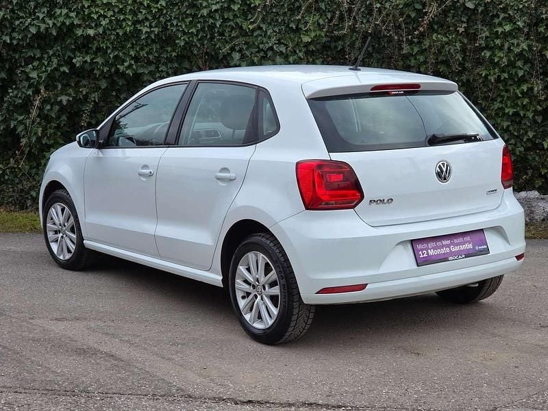 Gebraucht VW Polo Comfortline 60 PS (44 kW) 2016 Weiß Kleinwagen