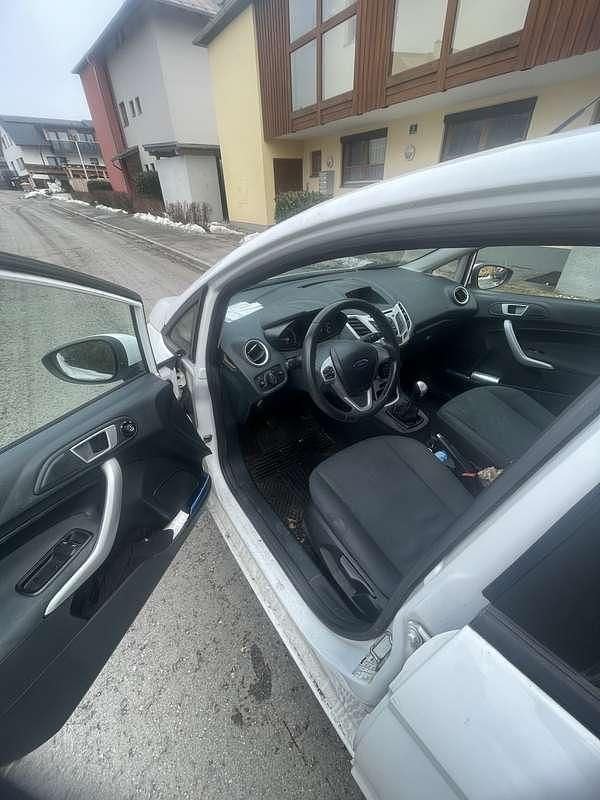 Gebraucht Ford Fiesta 60 PS (44 kW) 2010 Limousine