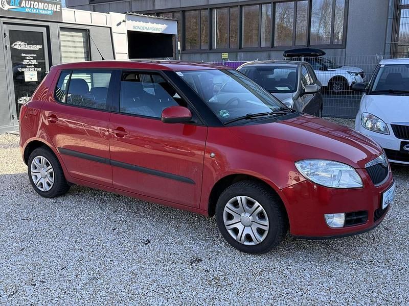 Gebraucht Skoda Fabia Ambiente 69 PS (50 kW) 2007 Rot Kleinwagen